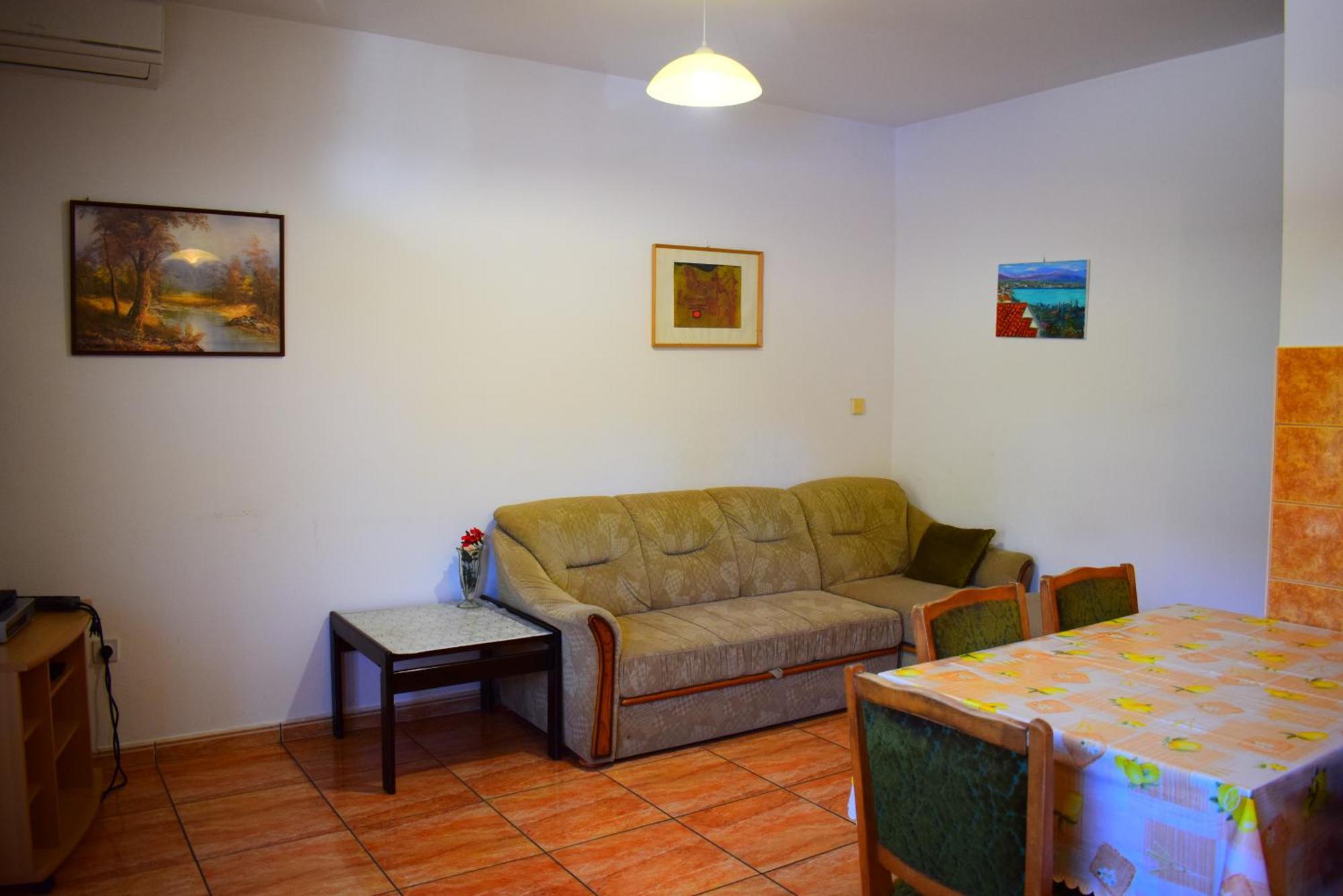 Apartments Milica مالينسكا الغرفة الصورة