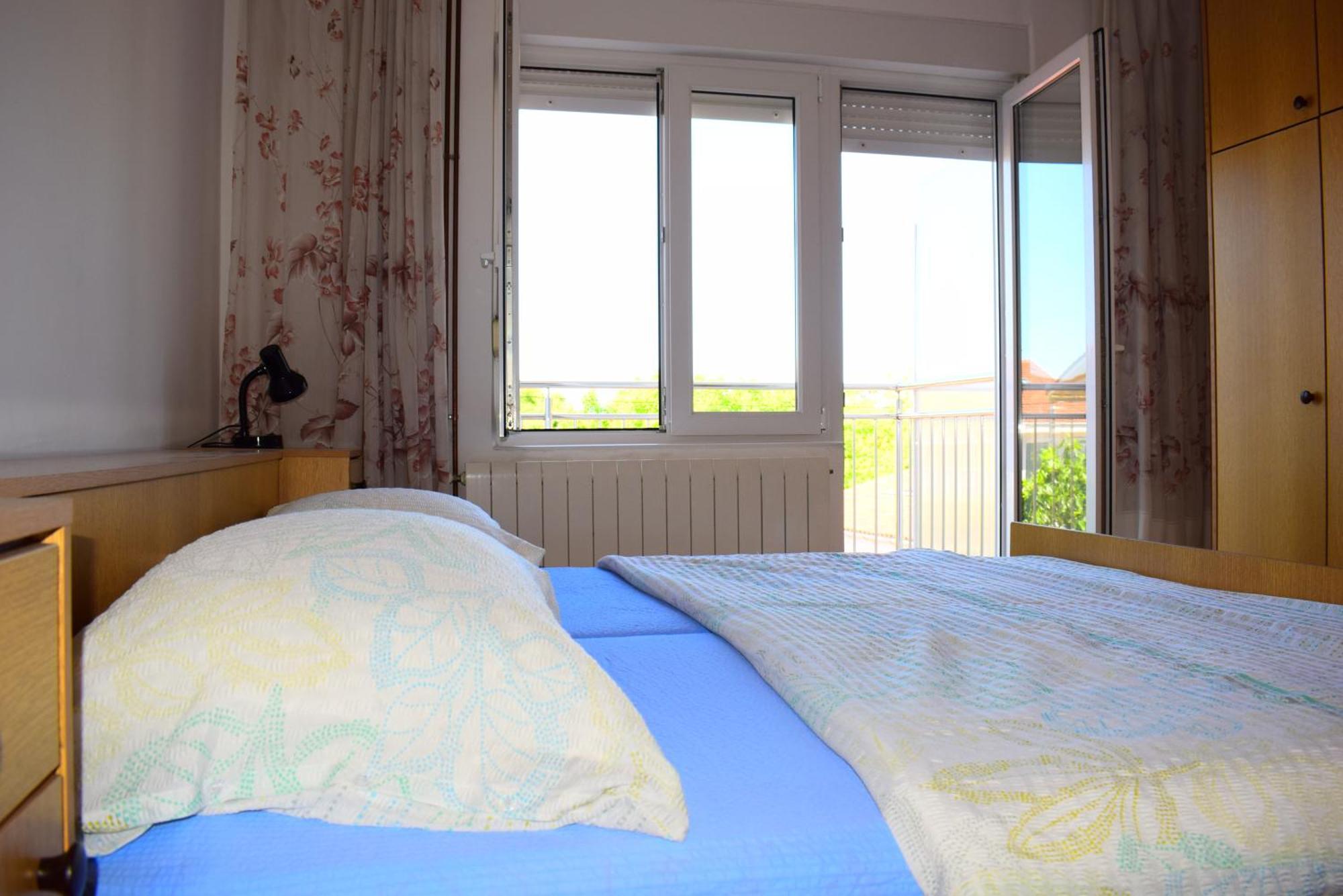 Apartments Milica مالينسكا الغرفة الصورة