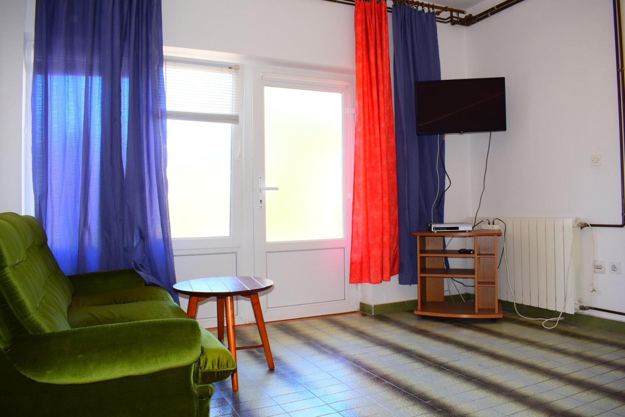 Apartments Milica مالينسكا الغرفة الصورة