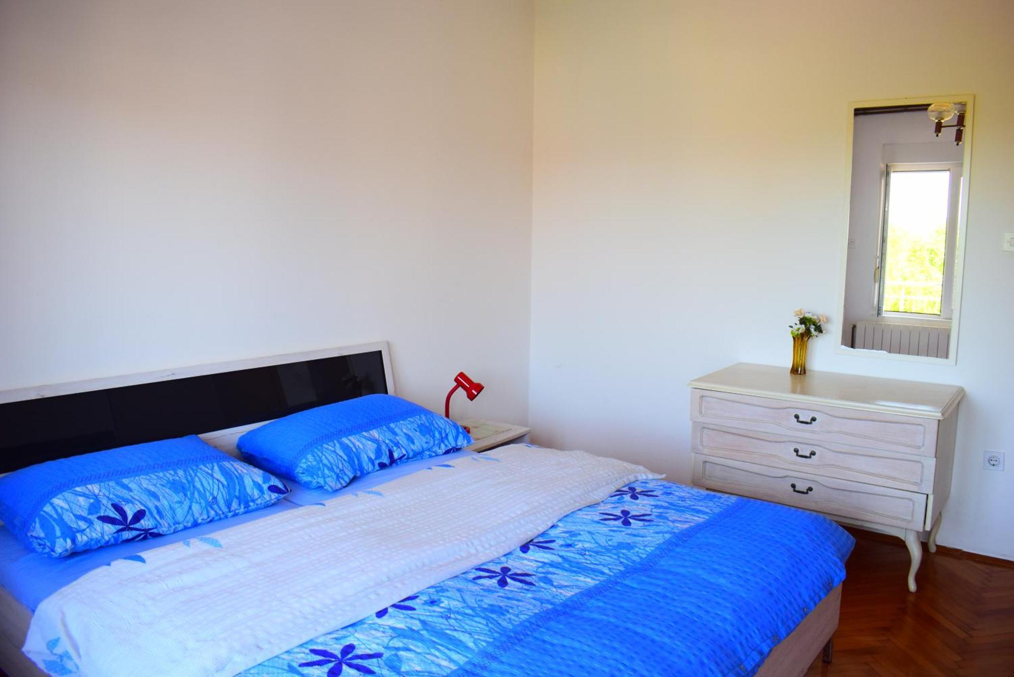 Apartments Milica مالينسكا الغرفة الصورة