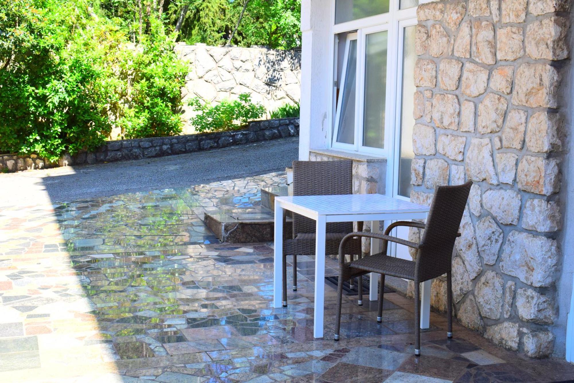 Apartments Milica مالينسكا الغرفة الصورة