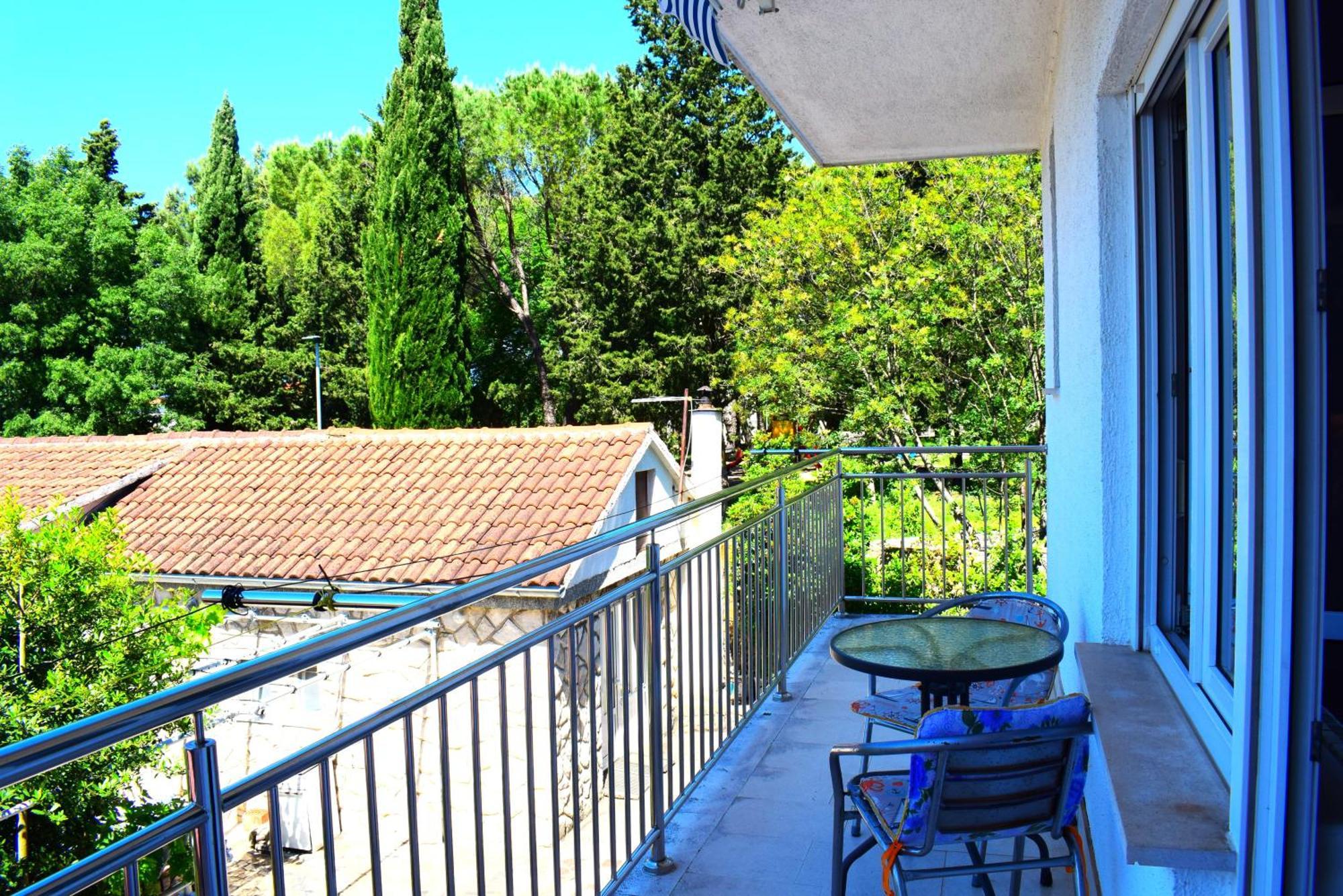 Apartments Milica مالينسكا الغرفة الصورة