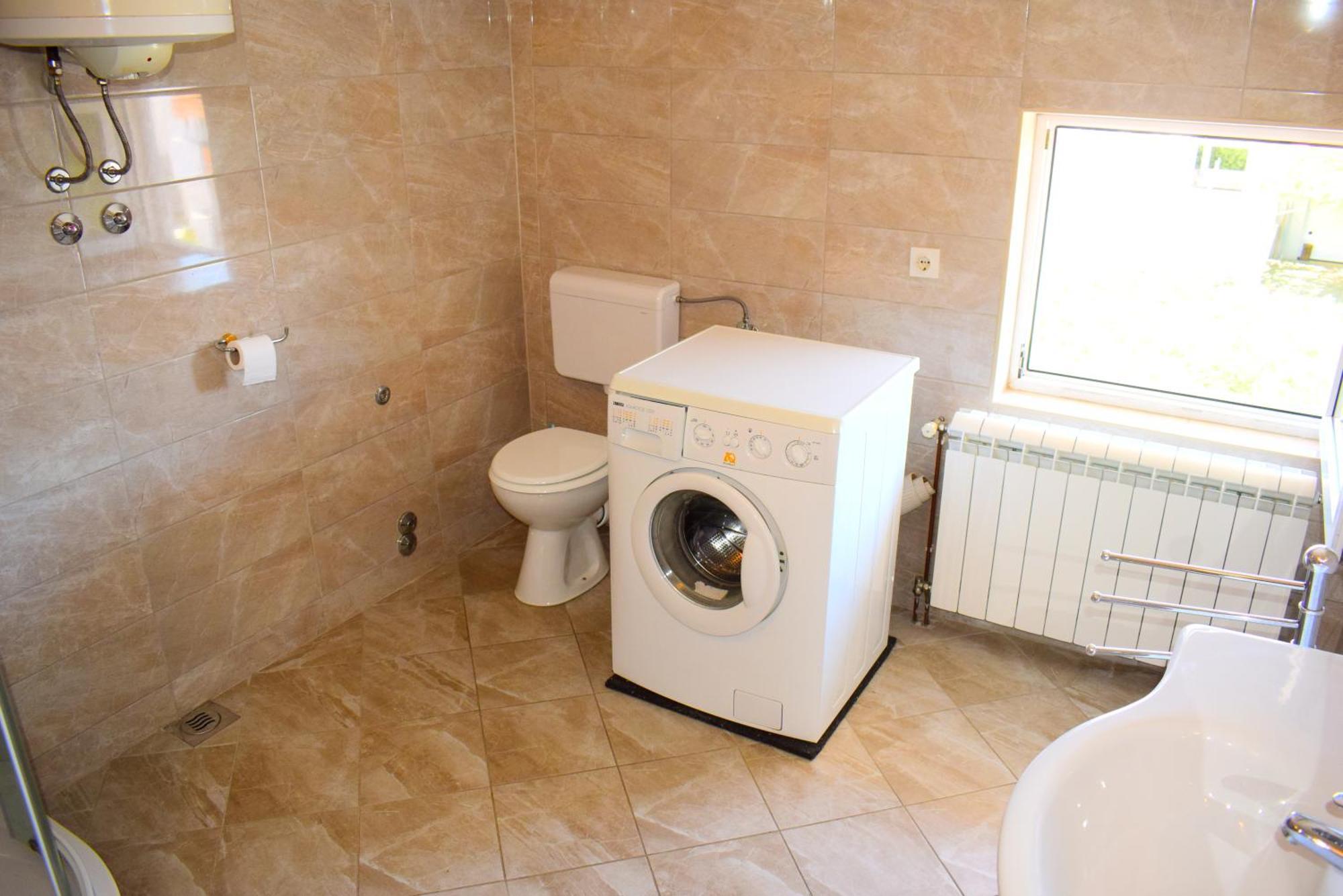 Apartments Milica مالينسكا الغرفة الصورة