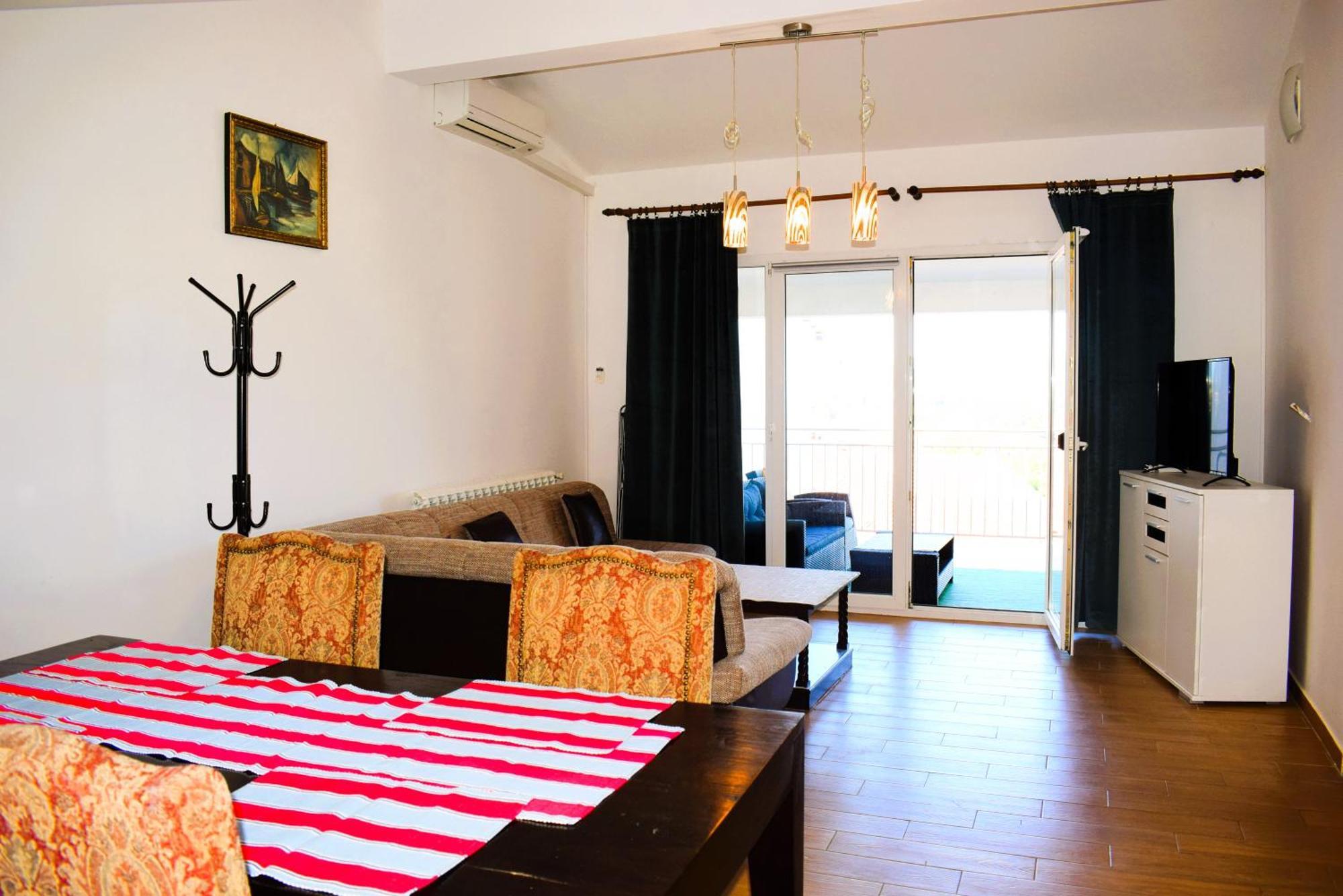 Apartments Milica مالينسكا الغرفة الصورة